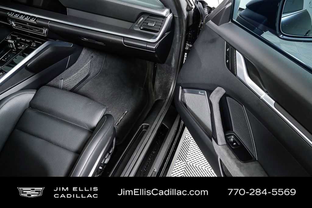 Used 2024 Porsche 911 Carrera GTS image 24