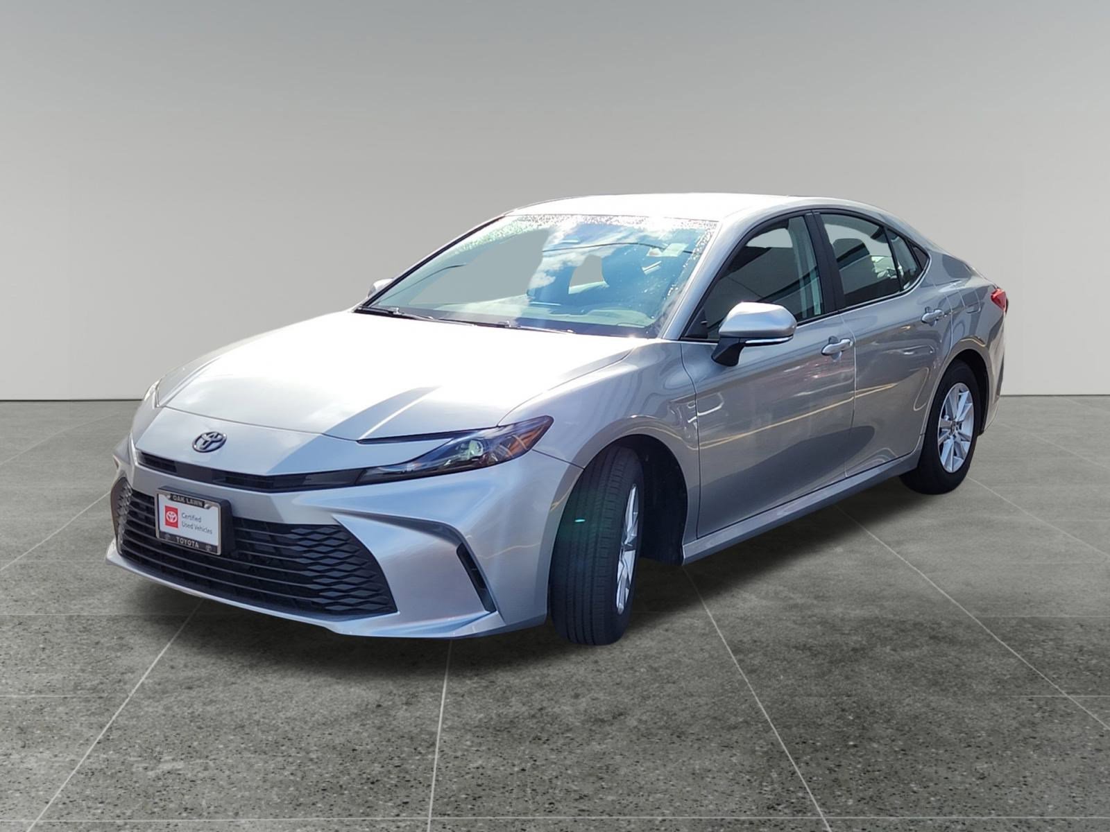Certified 2025 Toyota Camry LE image 3