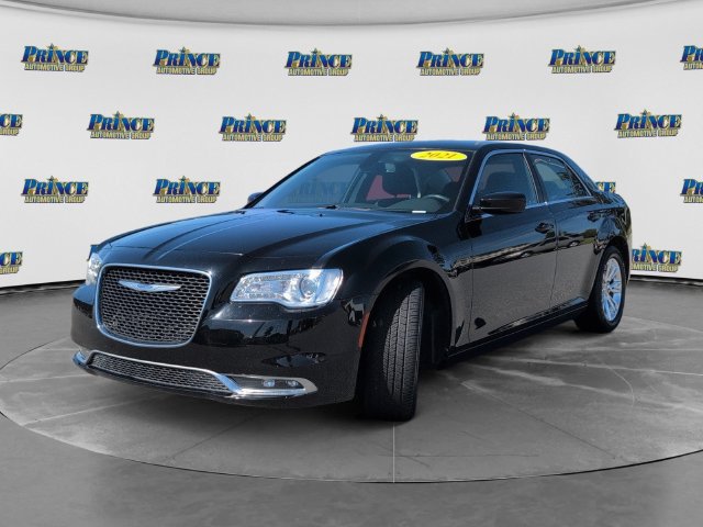 Used 2021 Chrysler 300 Touring w/ Driver Convenience Group RWD image 13