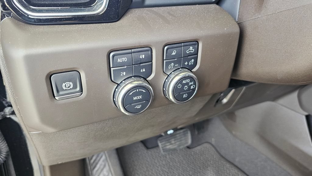 Used 2024 GMC Sierra 2500 Denali AWD/4WD image 11