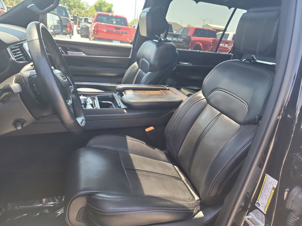 Used 2024 Jeep Grand Wagoneer L 4WD image 19