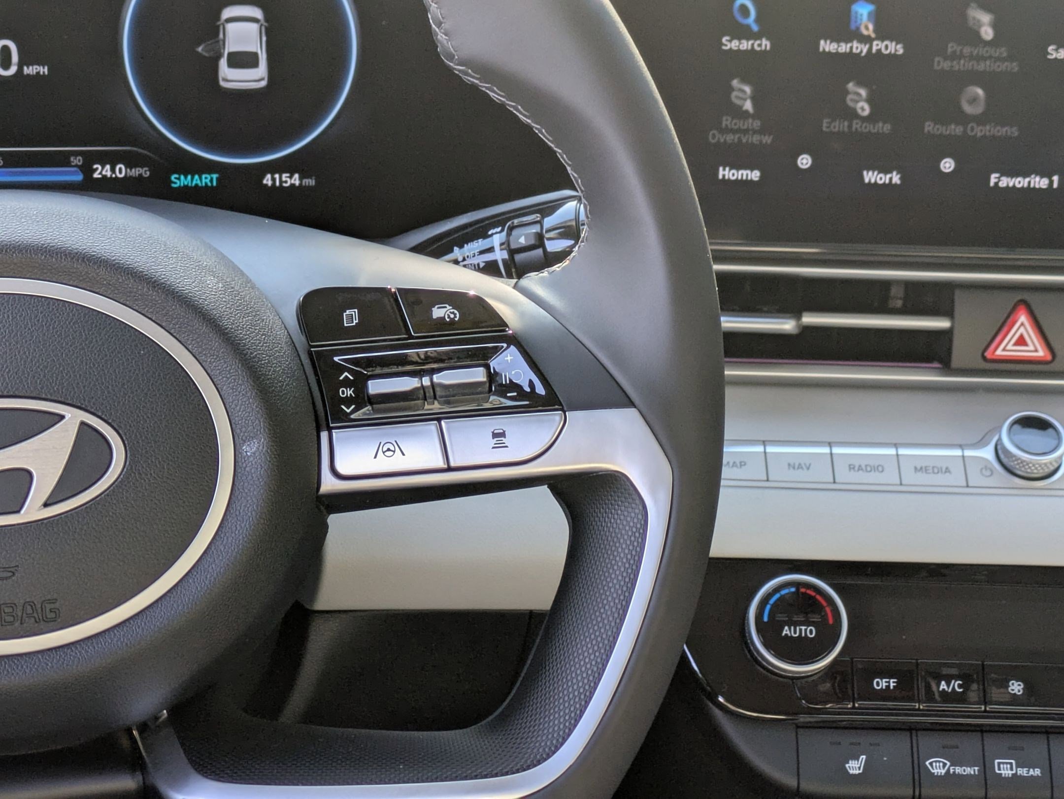 Certified 2025 Hyundai Elantra Limited image 14