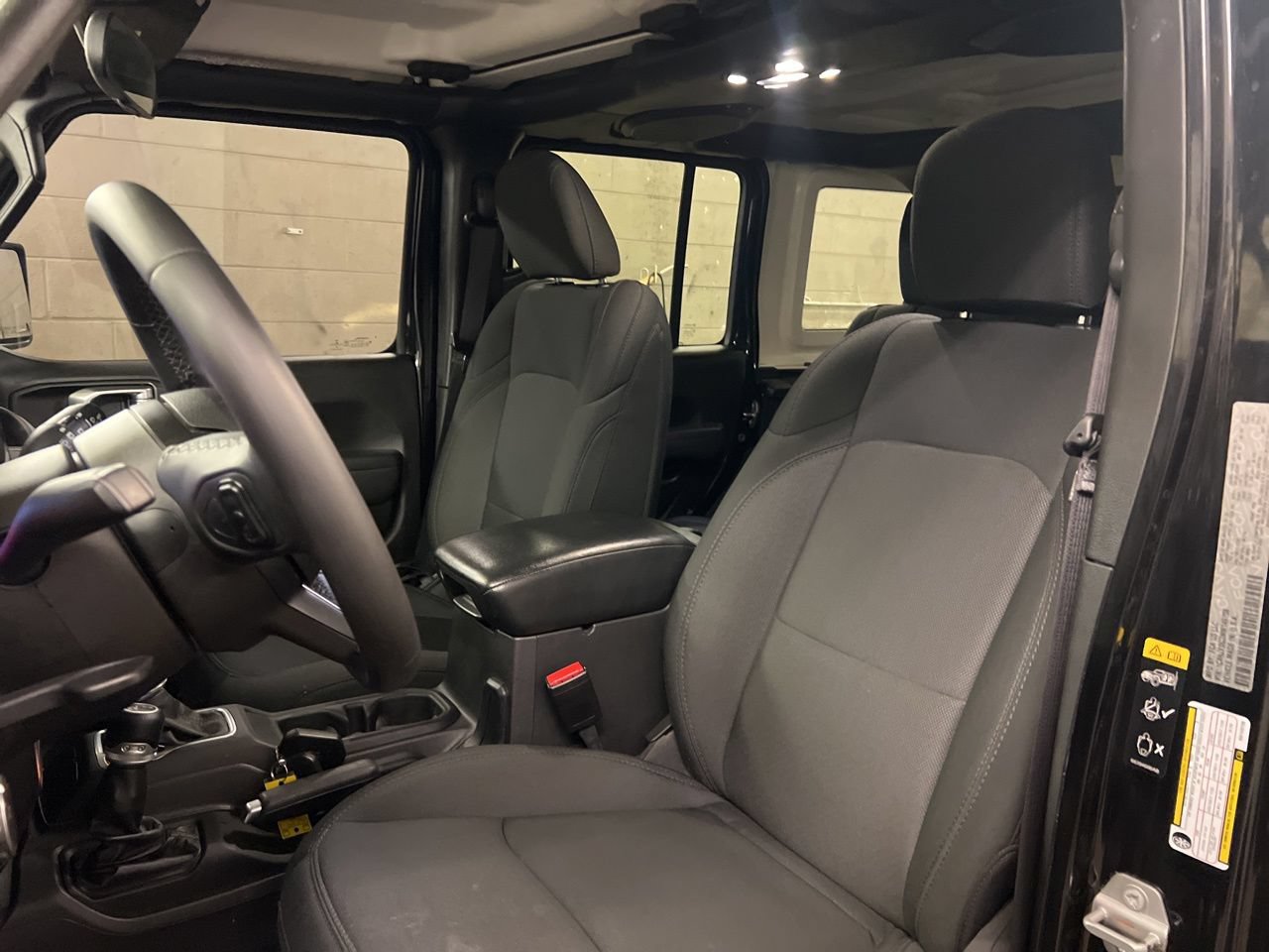 Used 2022 Jeep Wrangler Unlimited Sport AWD/4WD image 12