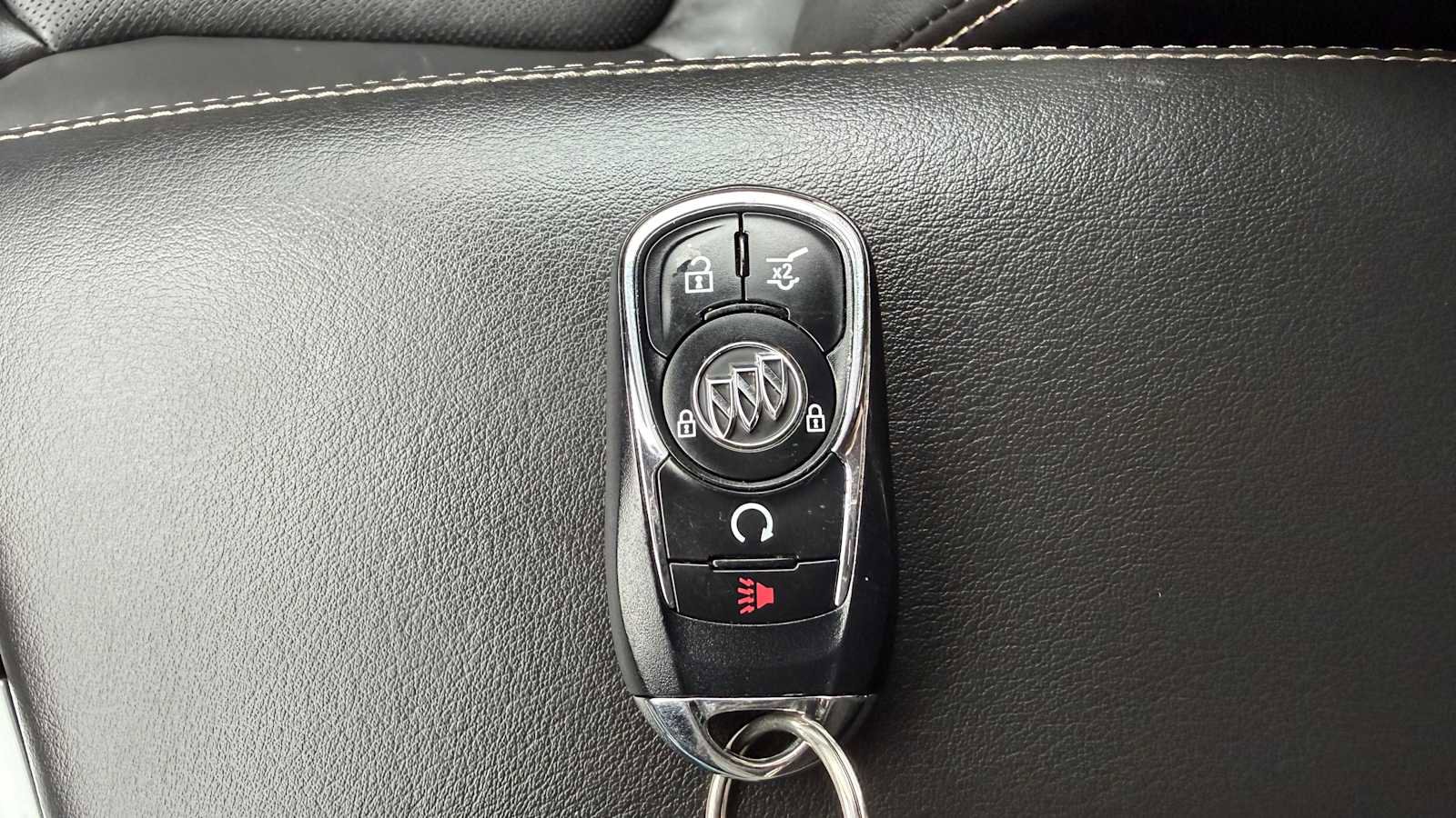 Used 2018 Buick Envision Premium image 30