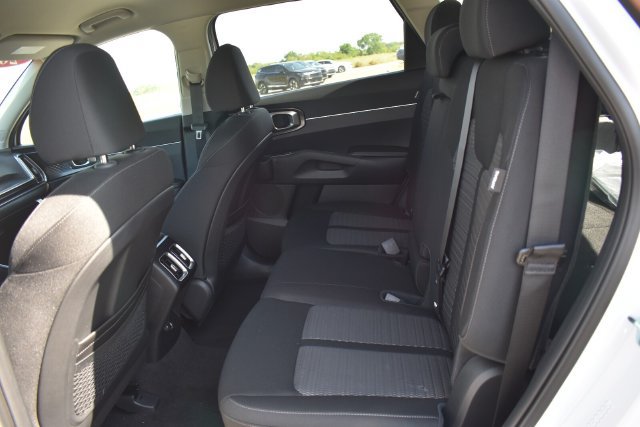 New 2026 Kia Sorento LX FWD image 17
