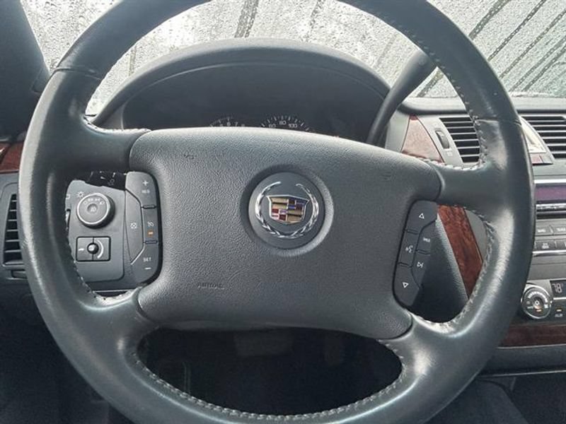 Used 2008 Cadillac DTS Limousine FWD image 9