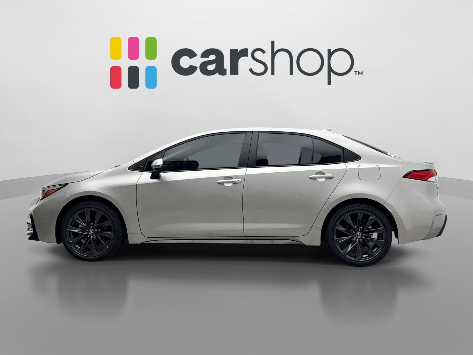Used 2026 Toyota Corolla SE FWD image 2