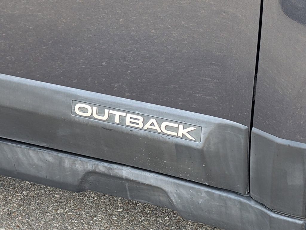 Used 2013 Subaru Outback 2.5i Limited w/ Moonroof Pkg image 10