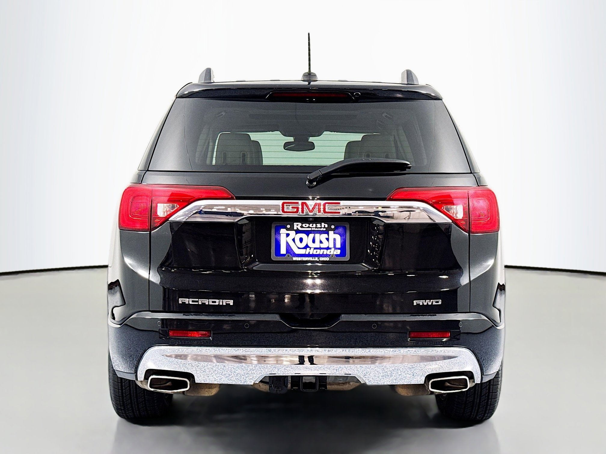 Used 2018 GMC Acadia Denali image 6