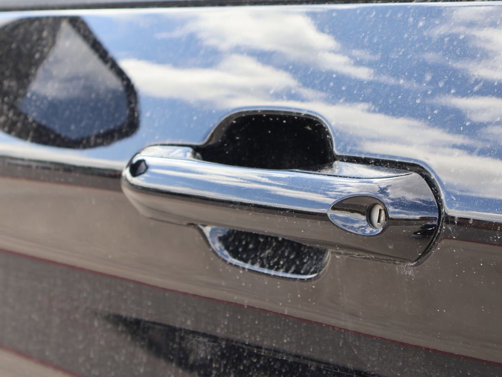 Certified 2025 Ford Explorer ST-Line w/ ST-Line Street Pack image 22