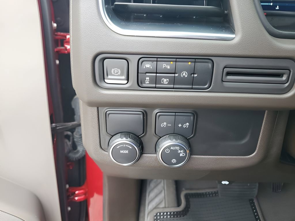 Used 2024 Chevrolet Tahoe LT w/ Luxury Package image 33