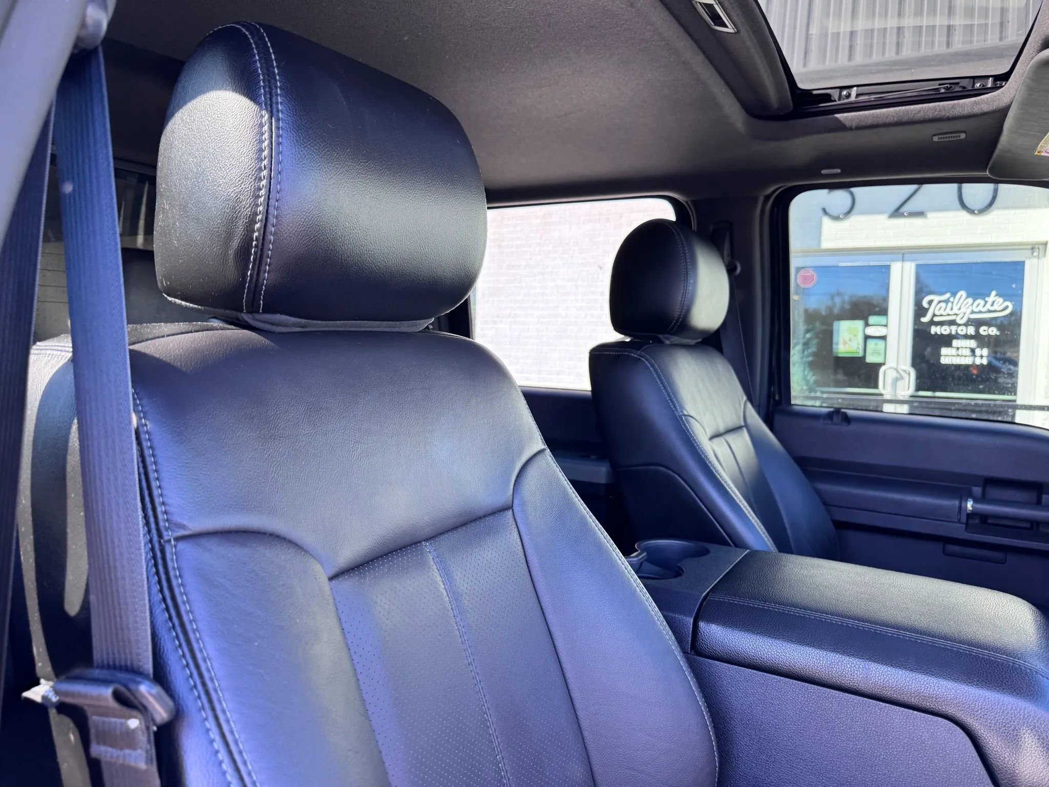 Used 2015 Ford F250 Lariat w/ Lariat Ultimate Package image 19