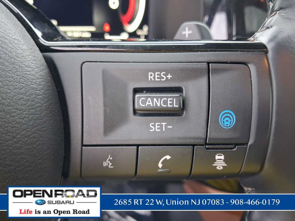 Used 2022 Nissan Pathfinder Platinum w/ Cargo Package AWD/4WD image 18