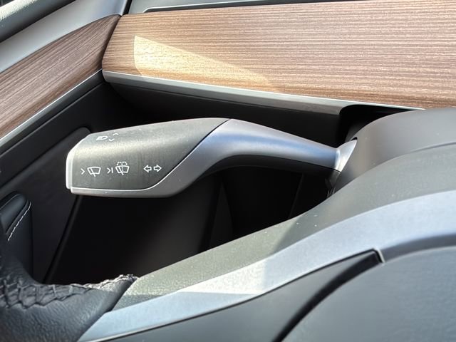 Used 2025 Tesla Model Y Long Range AWD/4WD image 20