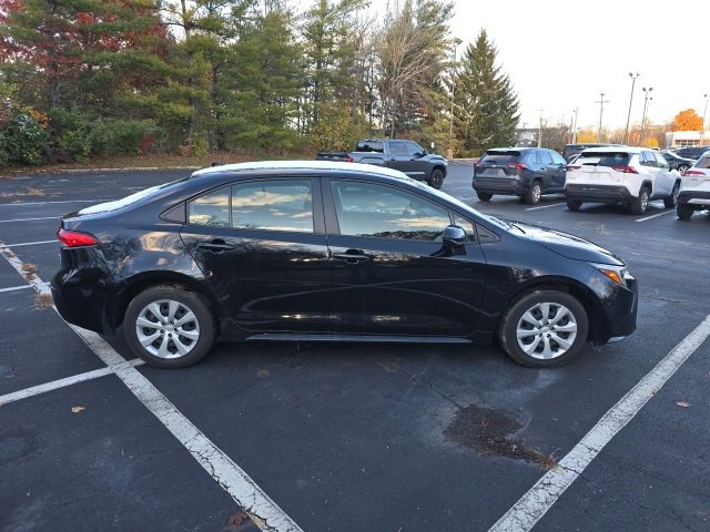 Used 2024 Toyota Corolla LE image 9