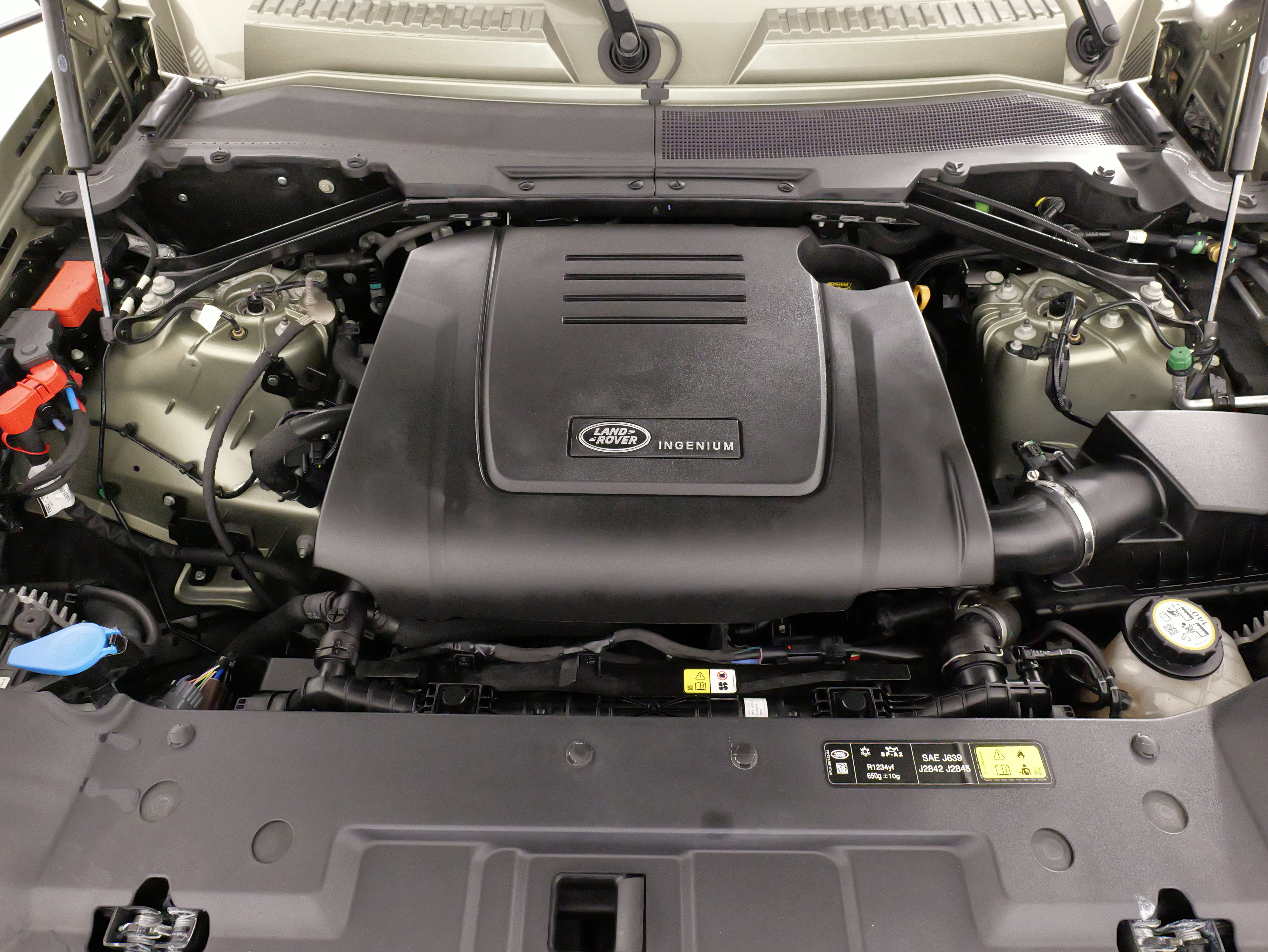 Used 2024 Land Rover Defender 110 S image 64