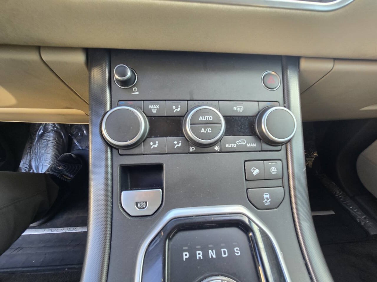 Used 2019 Land Rover Range Rover Evoque SE AWD/4WD image 20
