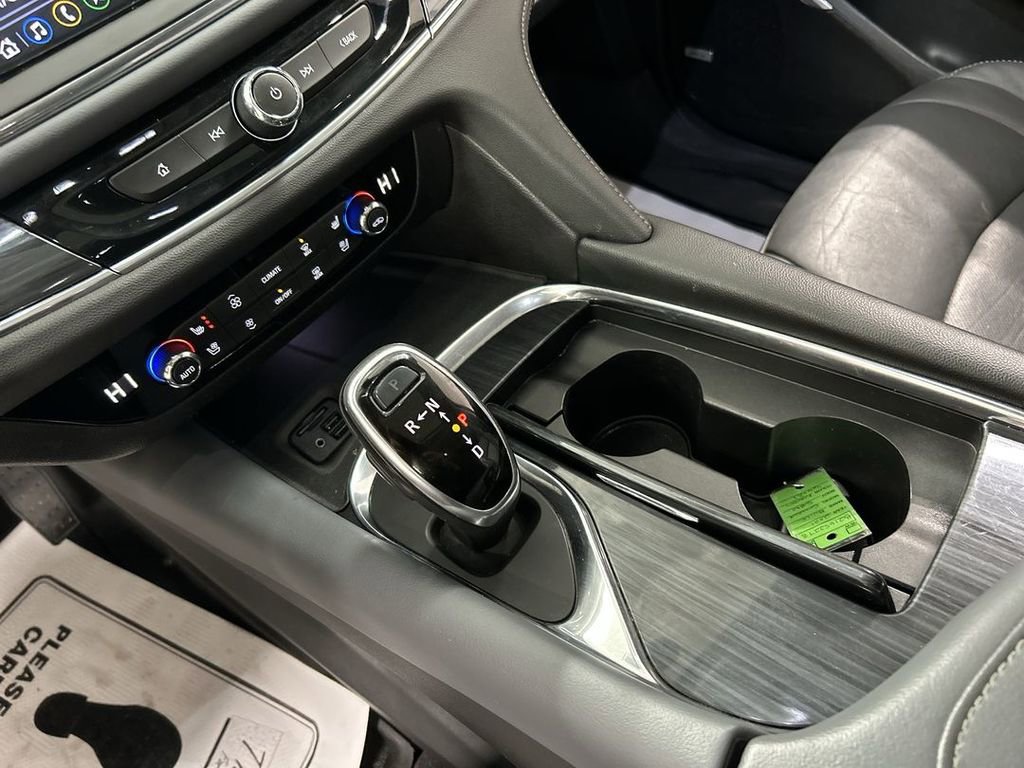 Used 2021 Buick Enclave Premium w/ Sun and Sites Package AWD/4WD image 17