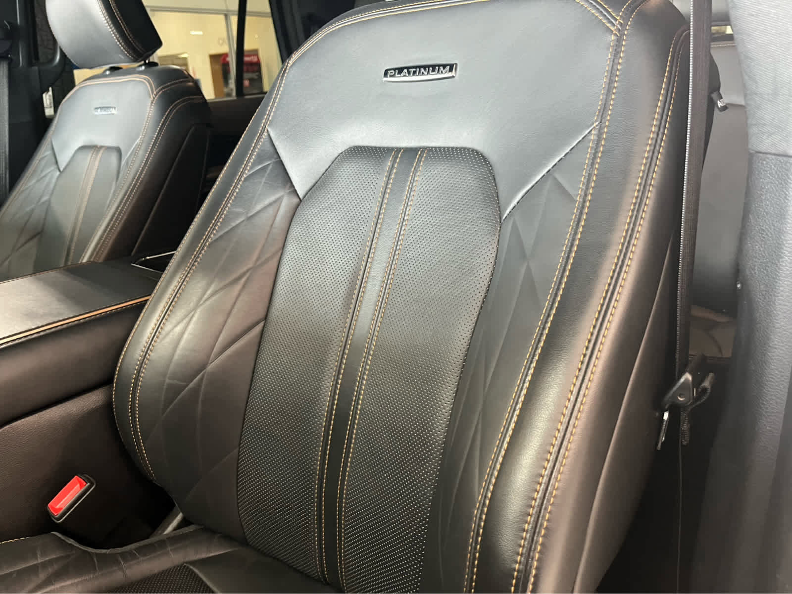 Used 2023 Ford Expedition Platinum image 12