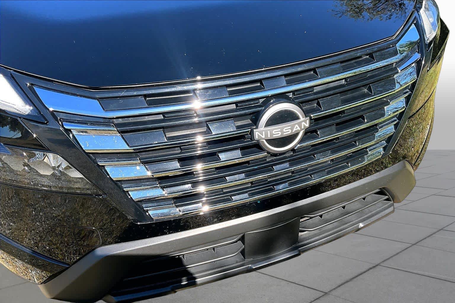 Used 2026 Nissan Rogue SV AWD/4WD image 30