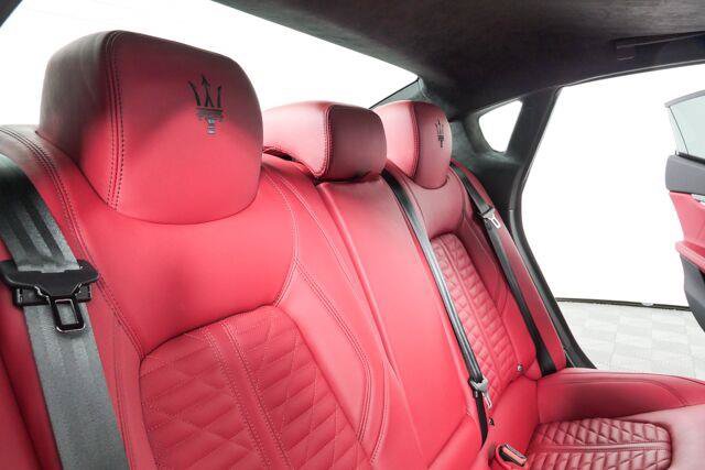 Used 2023 Maserati Quattroporte Modena RWD image 23