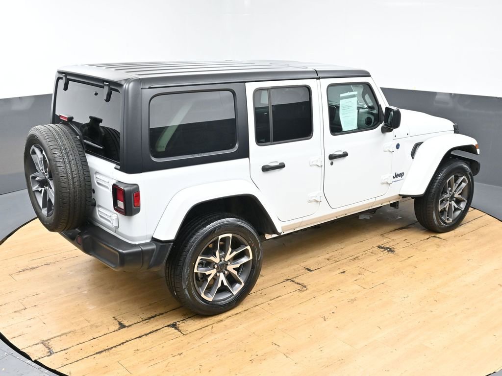 Used 2024 Jeep Wrangler Unlimited w/ Convenience Group AWD/4WD image 46