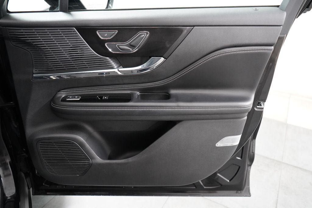 Used 2020 Lincoln Corsair AWD image 33