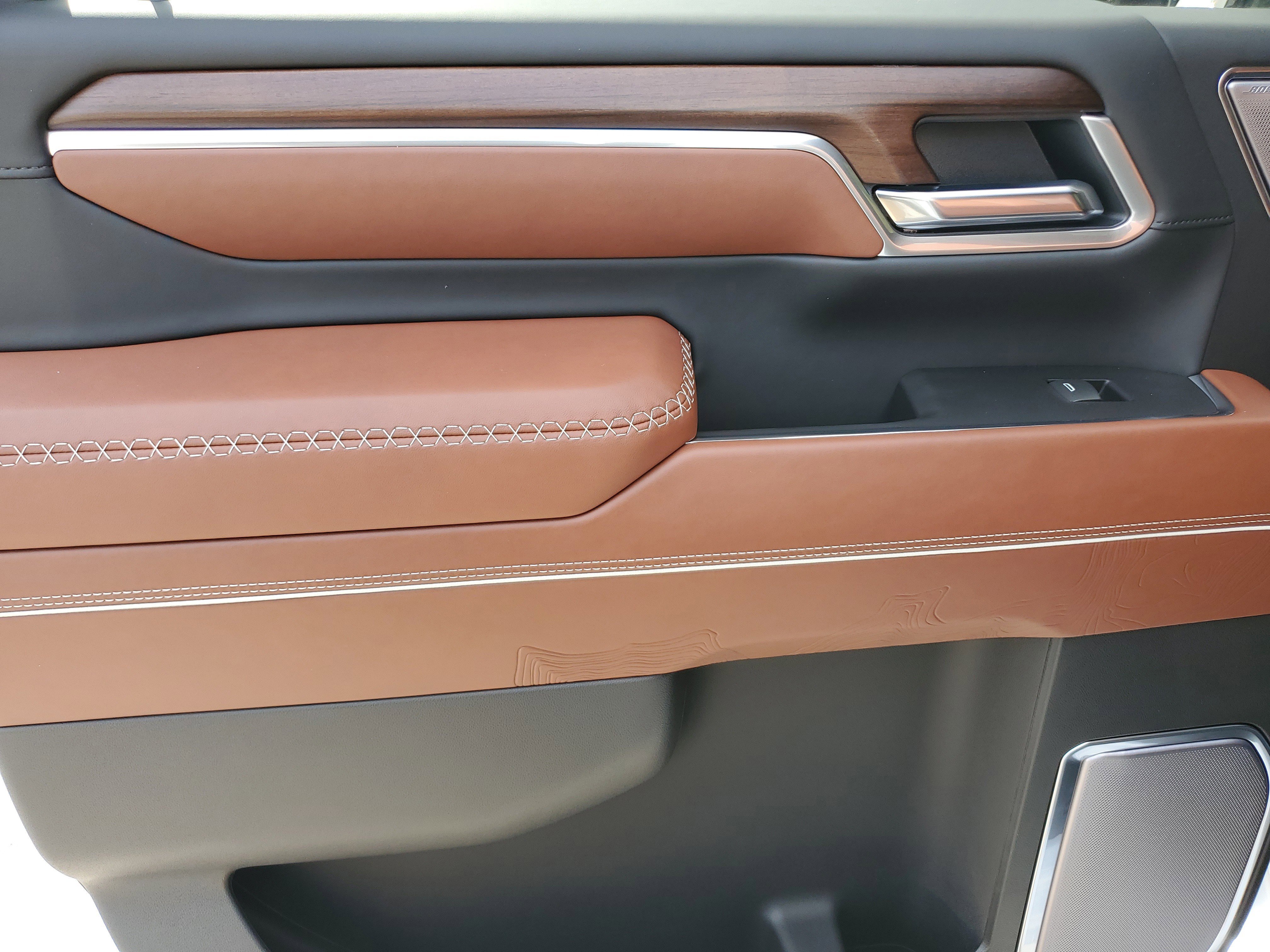 New 2025 GMC Sierra 2500 Denali Ultimate w/ Max Trailering Package image 12