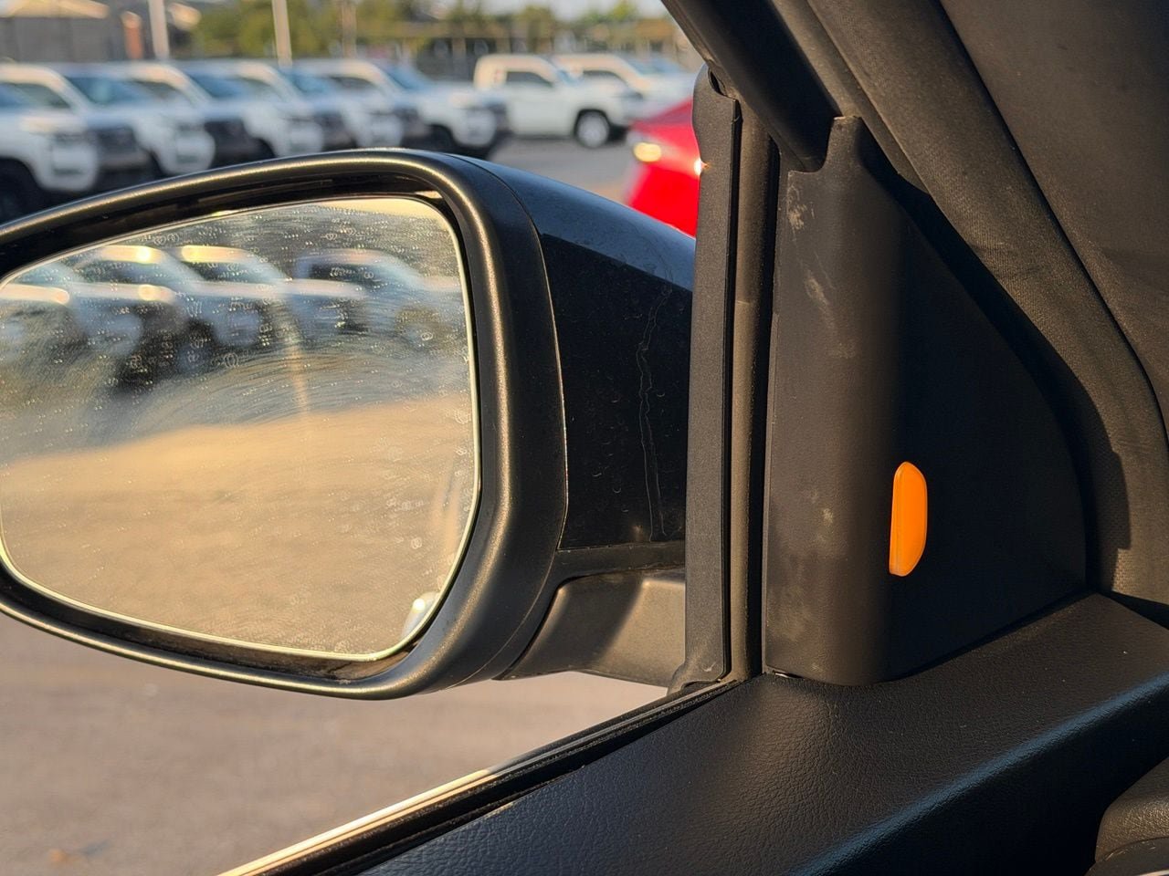 Certified 2020 Nissan Kicks SR FWD image 12
