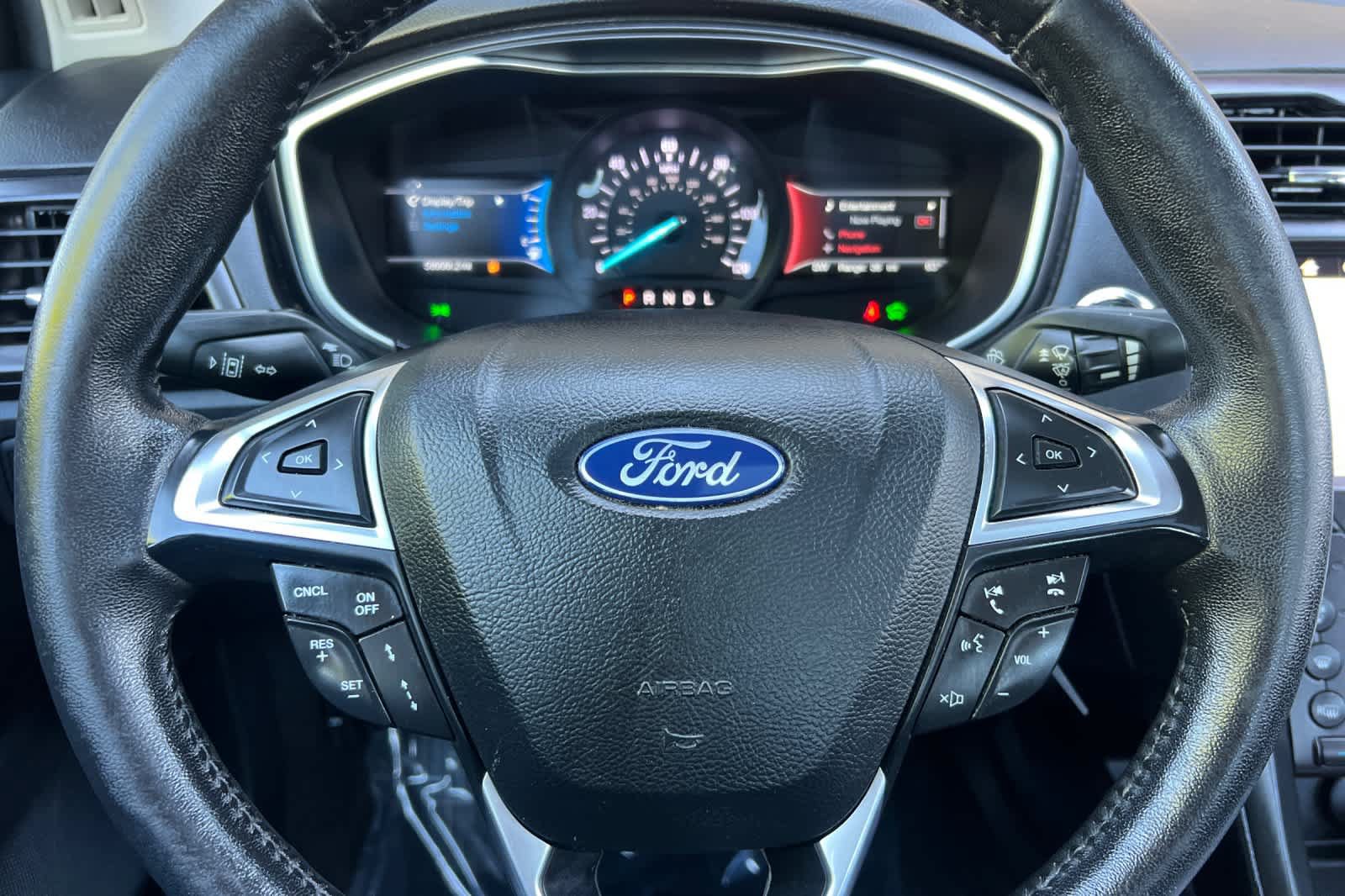 Used 2019 Ford Fusion Energi Titanium FWD image 25