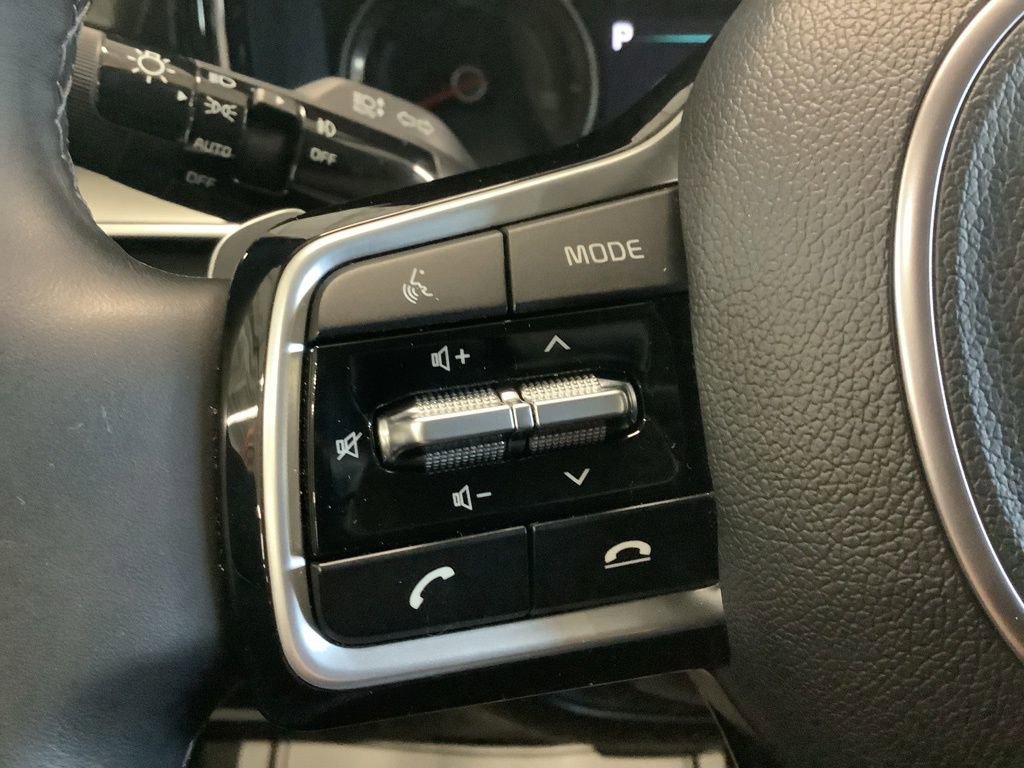 Certified 2023 Kia Sorento EX AWD/4WD image 14