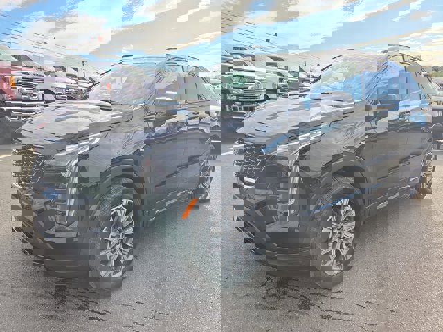 Used 2020 Cadillac XT4 Sport w/ Technology Package image 2