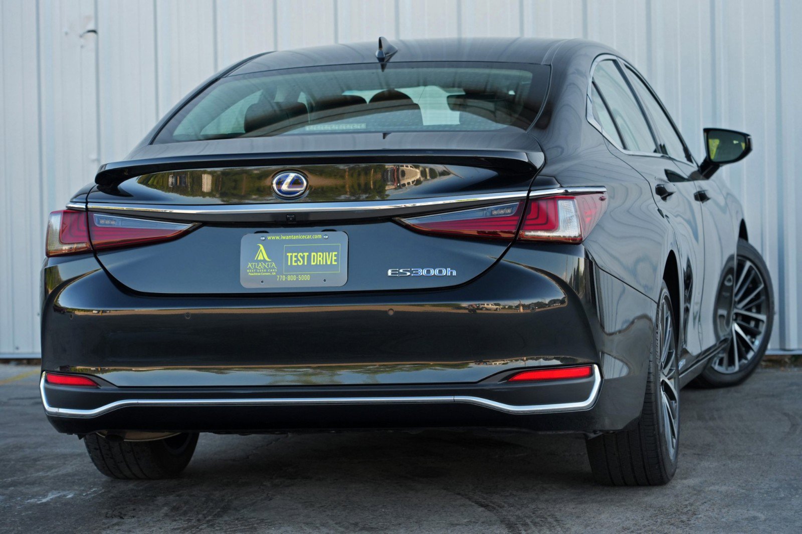 Used 2022 Lexus ES 300h w/ Premium Package FWD image 4