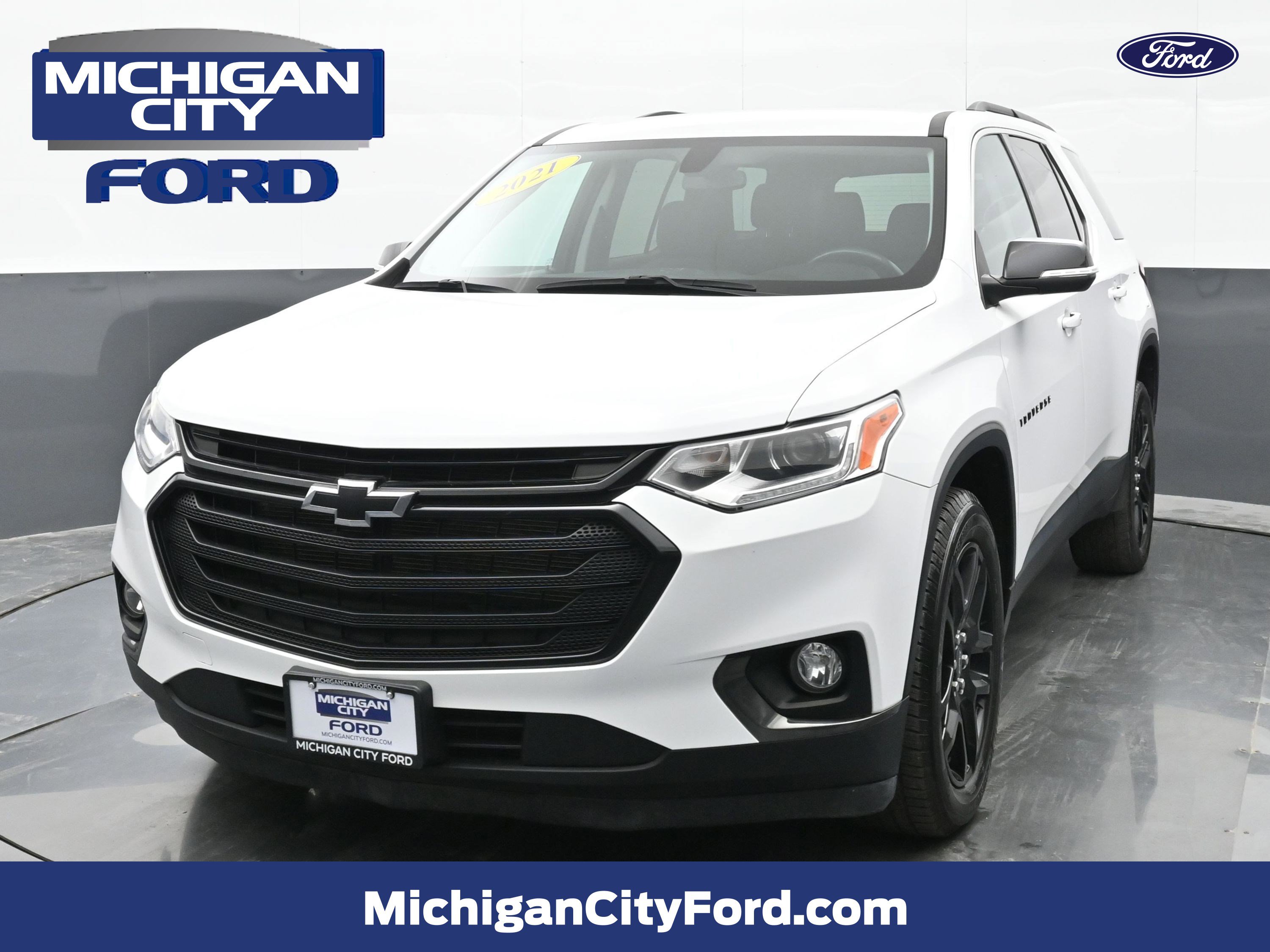 Used 2021 Chevrolet Traverse LT w/ LPO, Blackout Package image 1