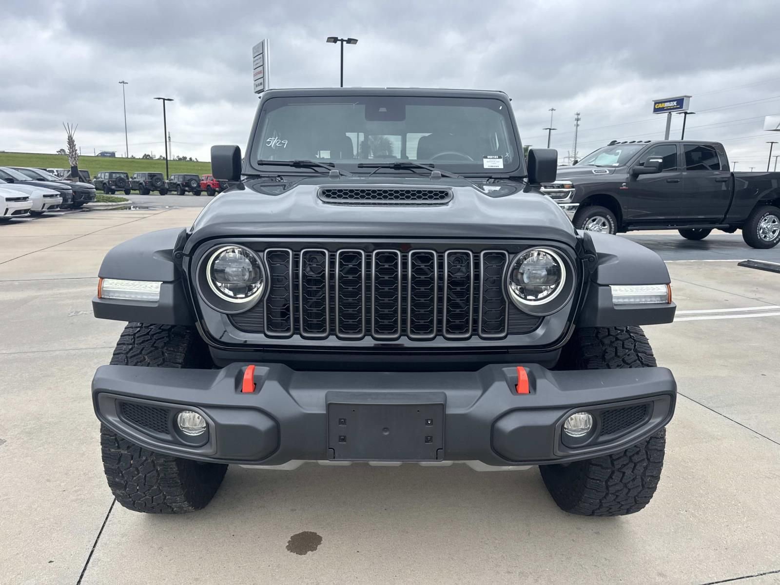 Used 2024 Jeep Gladiator Mojave w/ Convenience Group AWD/4WD image 2