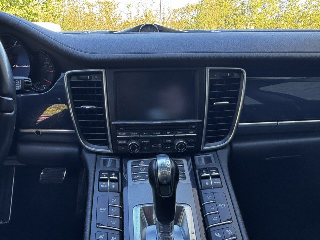 Used 2016 Porsche Panamera Edition RWD image 36