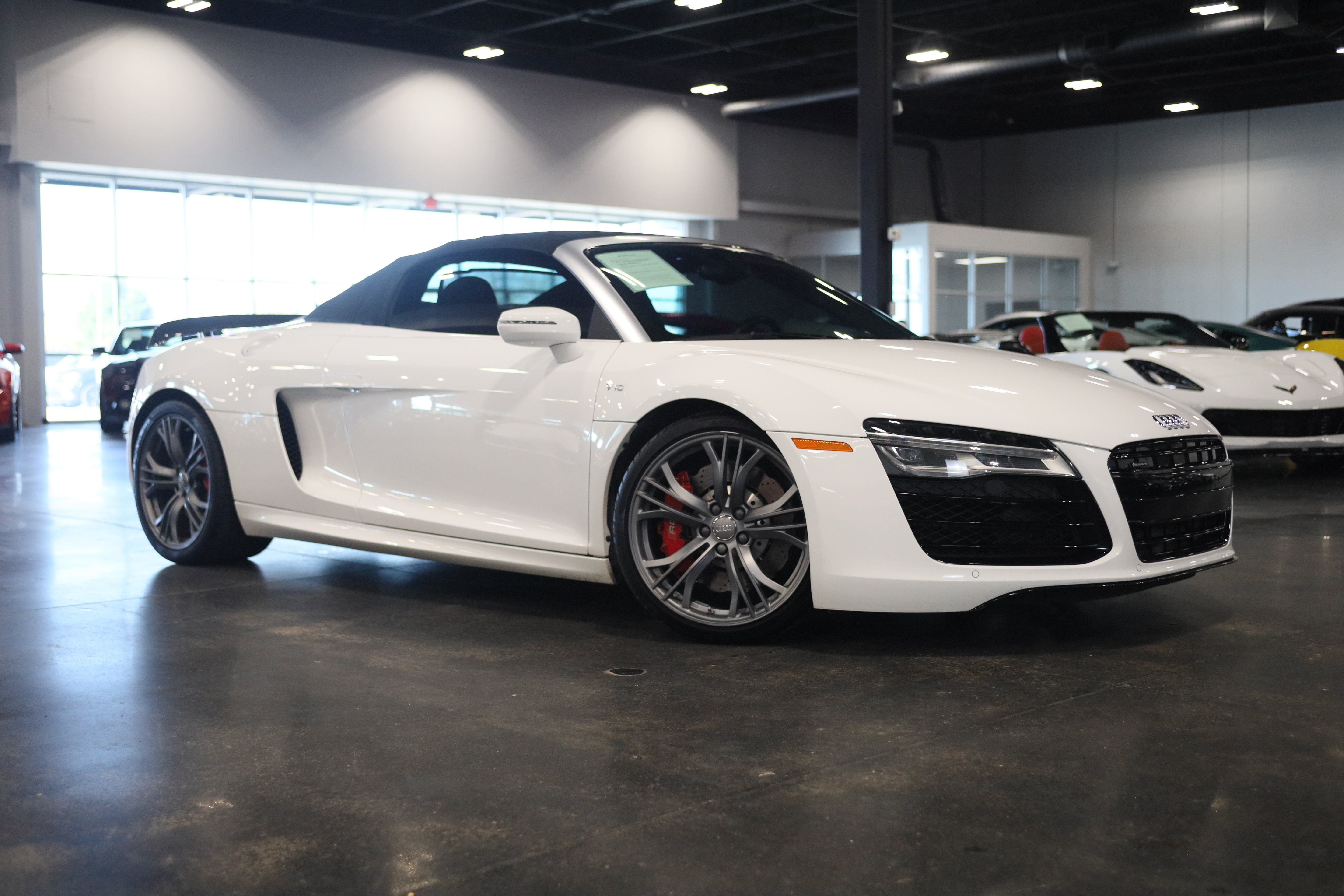 Used 2015 Audi R8 V10 AWD/4WD image 2
