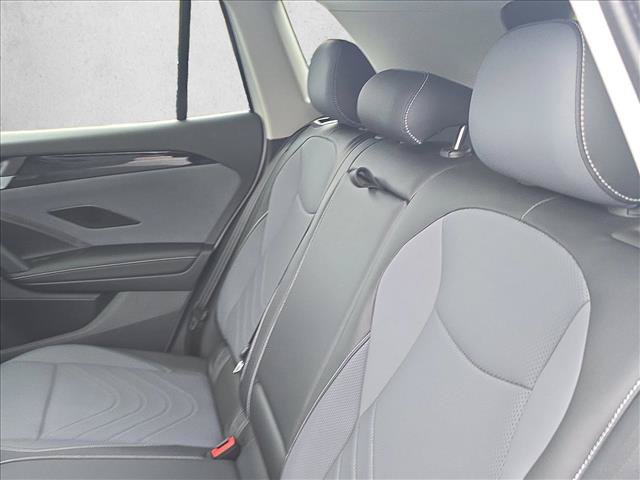 Used 2026 Volkswagen Tiguan SE AWD/4WD image 17