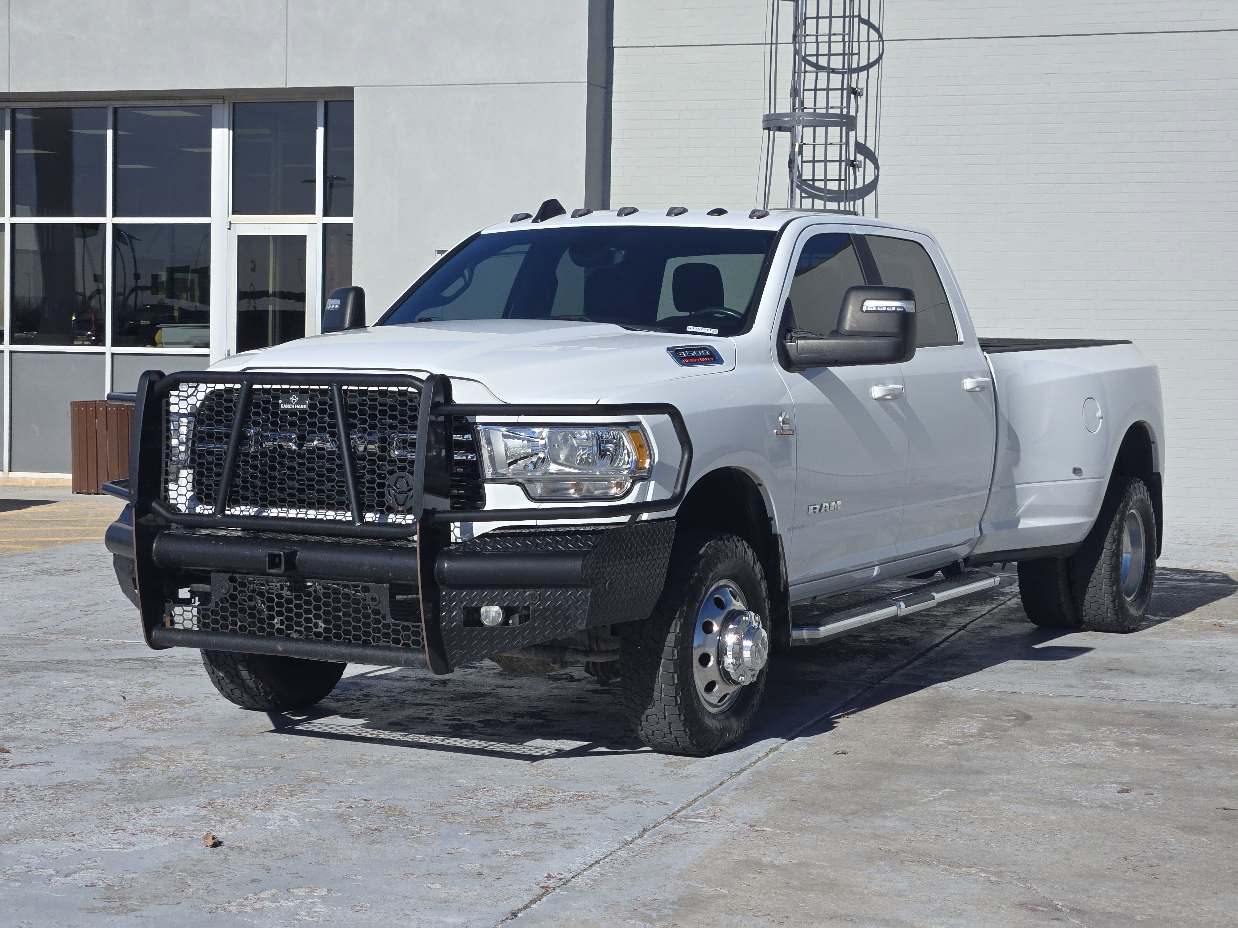 Used 2023 RAM 3500 Big Horn w/ Level 1 Equipment Group image 4
