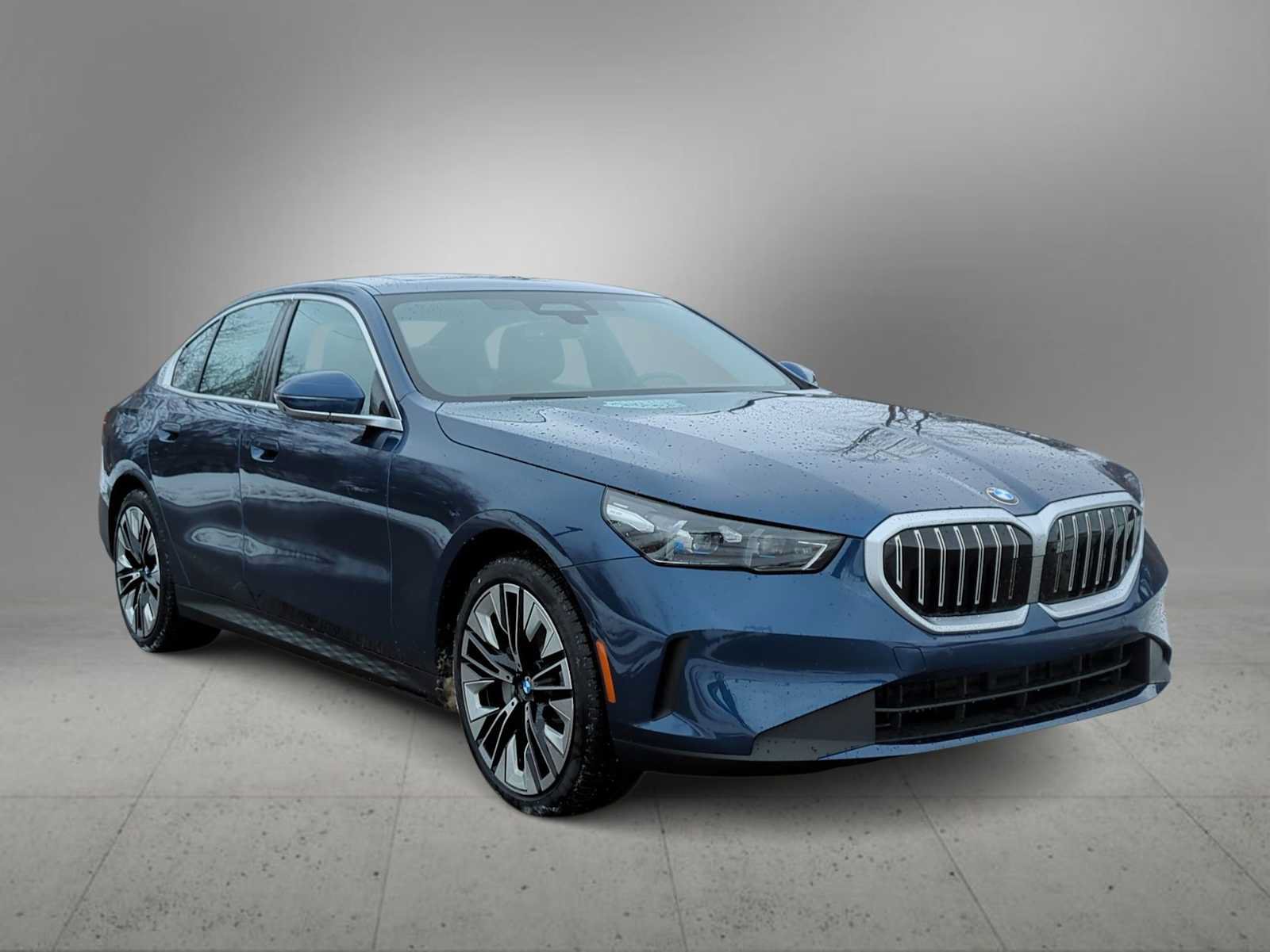 New 2026 BMW 530i xDrive AWD/4WD image 2
