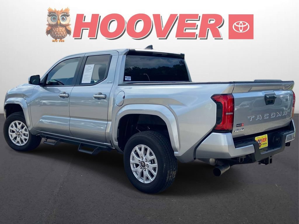 Used 2025 Toyota Tacoma SR5 AWD/4WD image 6