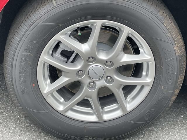 New 2027 Chrysler Pacifica Select FWD image 8