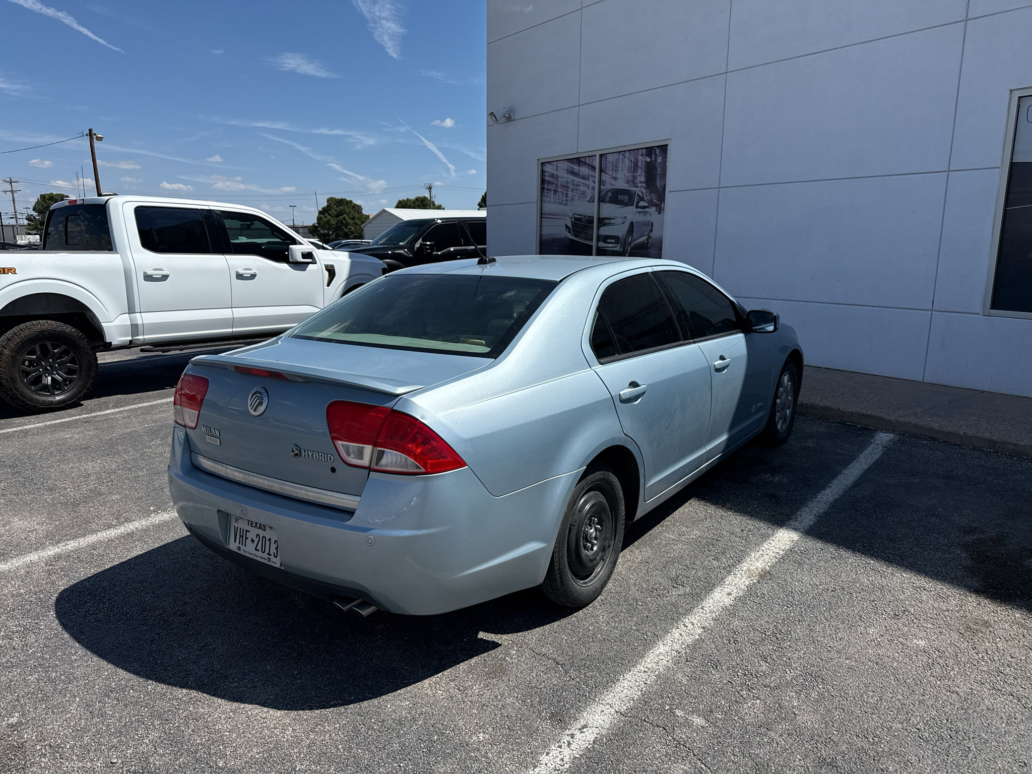 Used 2010 Mercury Milan Hybrid FWD image 3
