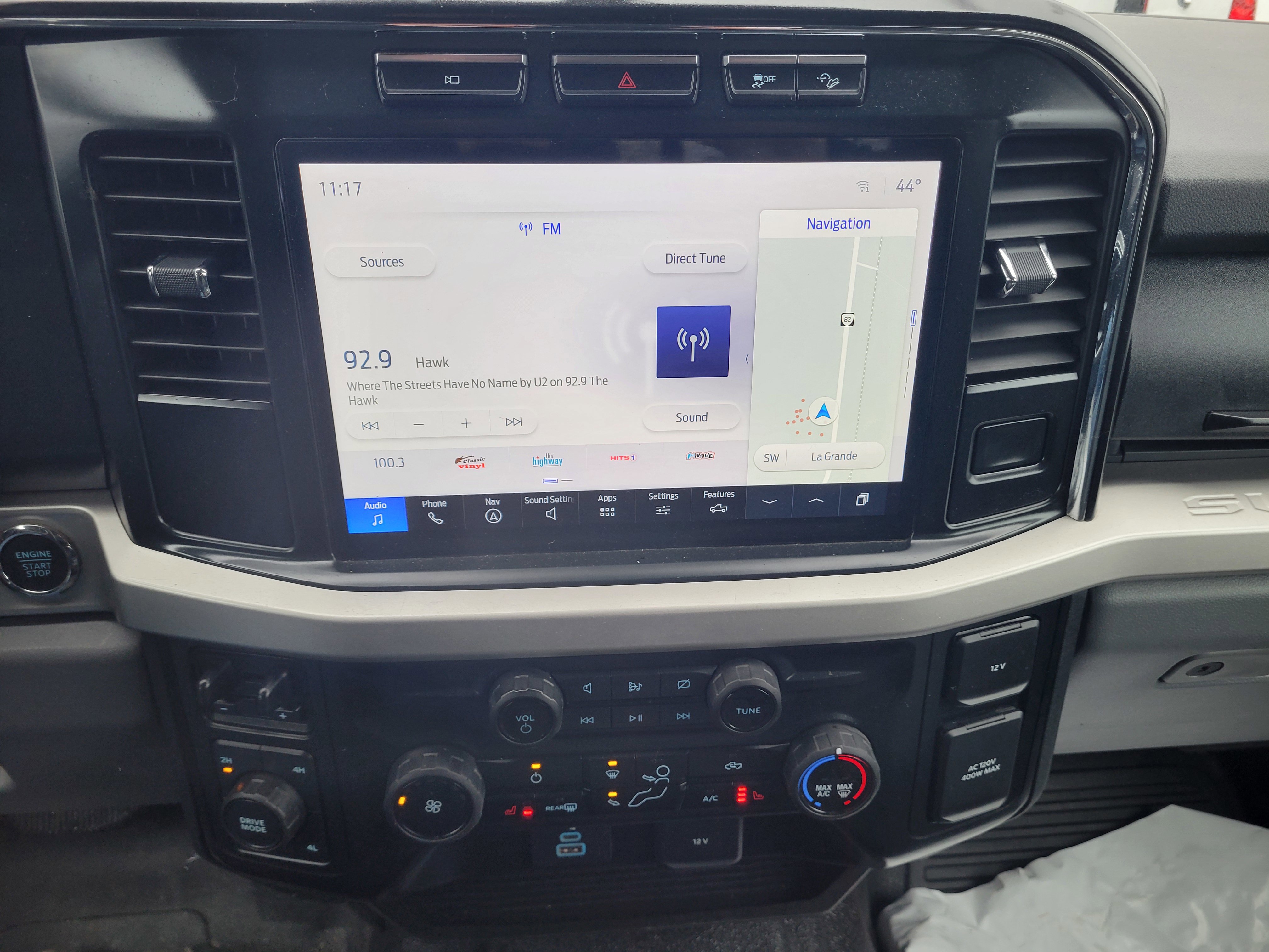 Used 2023 Ford F350 XLT w/ XLT Premium Package image 9