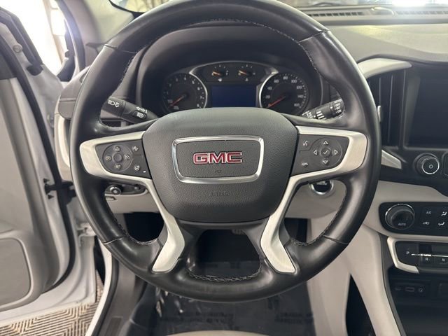 Used 2023 GMC Terrain SLT image 32