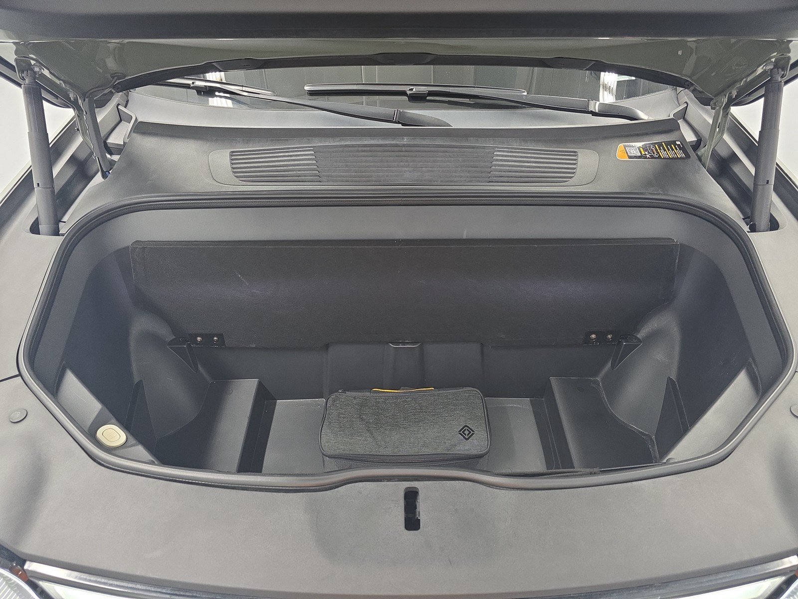 Used 2022 Rivian R1S Launch Edition AWD/4WD image 14