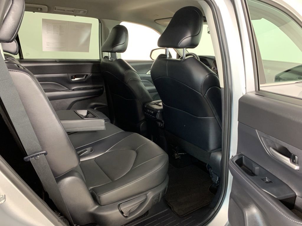 Used 2024 Toyota Grand Highlander AWD Hybrid image 39