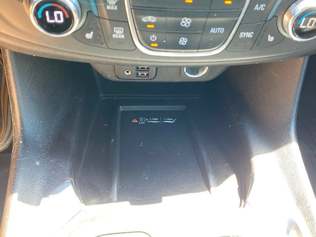 Used 2023 Chevrolet Traverse Premier w/ Redline Edition AWD/4WD image 18