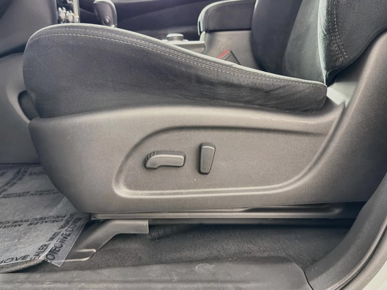 Used 2013 Nissan Pathfinder SV AWD/4WD image 34