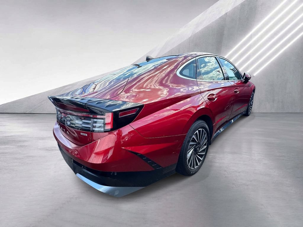 Certified 2025 Hyundai Sonata SEL FWD image 2